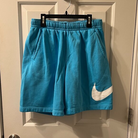Nike - Nike Club Fleece Shorts / Size Medium - Picture 1 of 6